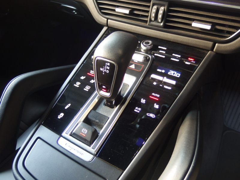 ポルシェ カイエン スポーツクロノパッケージ　EUR-GTエアロ　社外22in クレヨンオールペイント　エントリードライブ  CarPlay エアサス 中古車