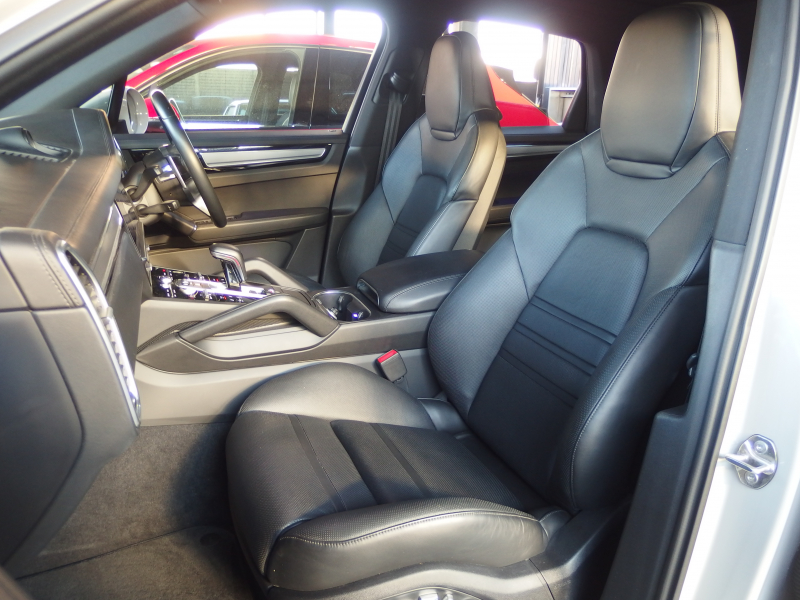 ポルシェ カイエン スポーツクロノパッケージ　EUR-GTエアロ　社外22in クレヨンオールペイント　エントリードライブ  CarPlay エアサス 中古車