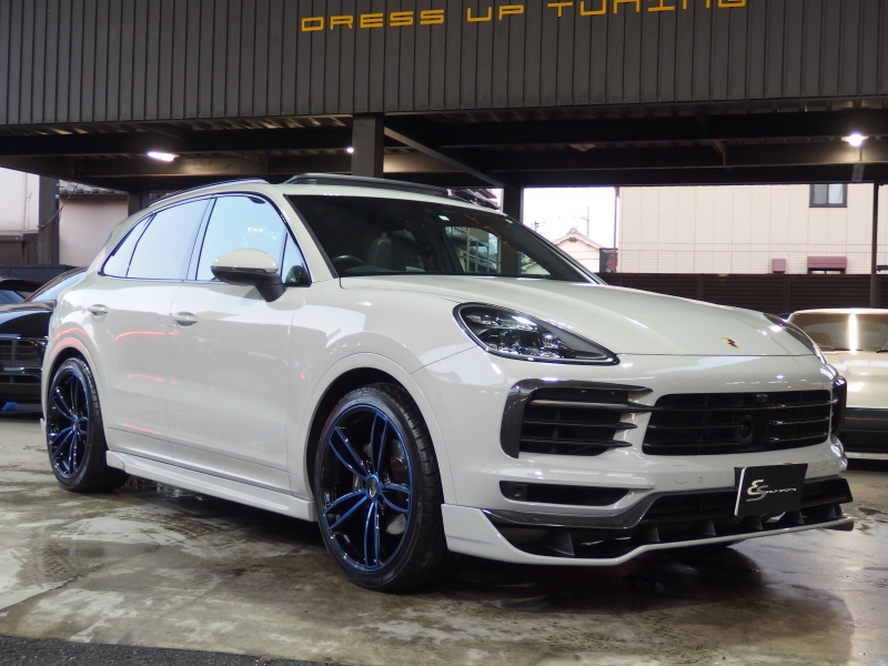 ポルシェ カイエン スポーツクロノパッケージ　EUR-GTエアロ　社外22in クレヨンオールペイント　エントリードライブ  CarPlay エアサス 中古車