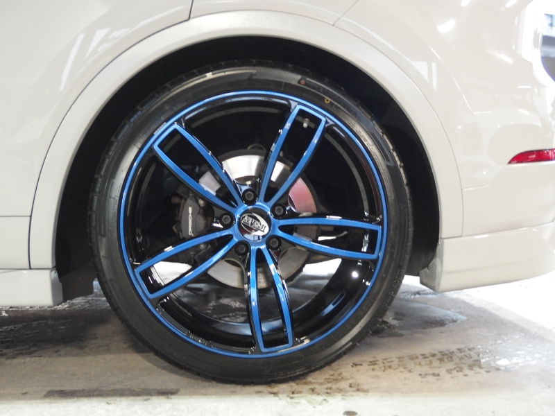 ポルシェ カイエン スポーツクロノパッケージ　EUR-GTエアロ　社外22in クレヨンオールペイント　エントリードライブ  CarPlay エアサス 中古車