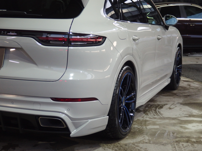 ポルシェ カイエン スポーツクロノパッケージ　EUR-GTエアロ　社外22in クレヨンオールペイント　エントリードライブ  CarPlay エアサス 中古車