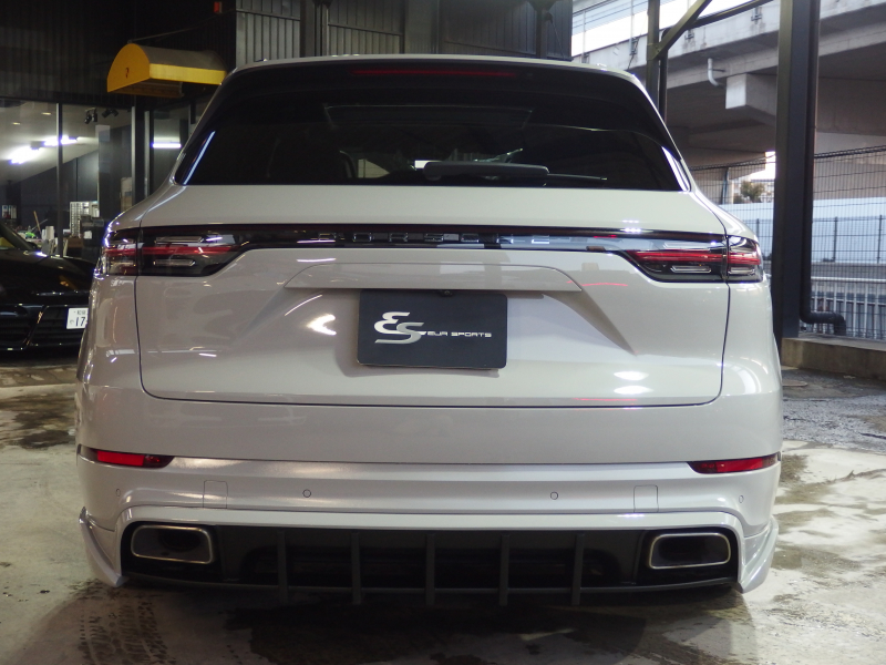 ポルシェ カイエン スポーツクロノパッケージ　EUR-GTエアロ　社外22in クレヨンオールペイント　エントリードライブ  CarPlay エアサス 中古車