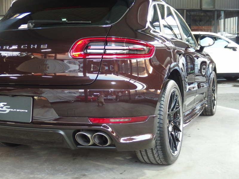 ポルシェ マカン S スポーツクロノパッケージ　正規ディーラー車　スマートキー　フロント左右シートヒーター   オールレザーインテリア 中古車