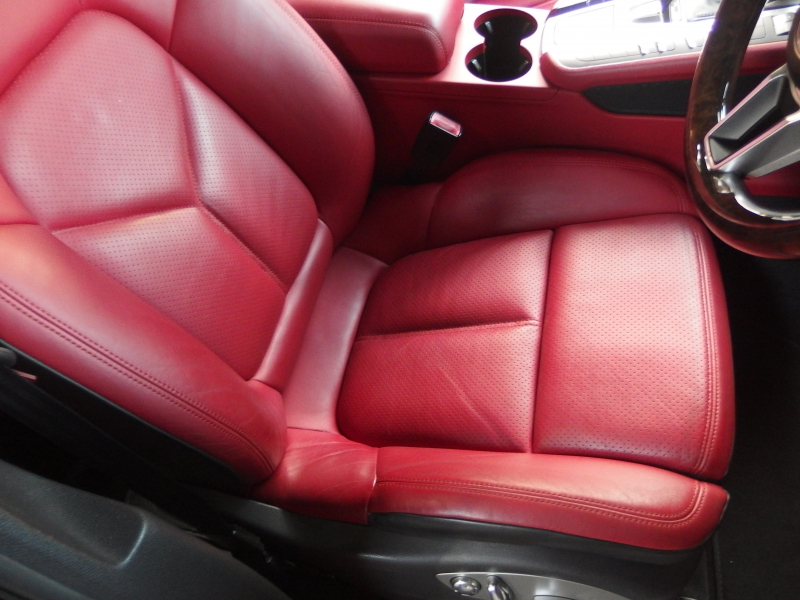 ポルシェ マカン S スポーツクロノパッケージ　正規ディーラー車　スマートキー　フロント左右シートヒーター   オールレザーインテリア 中古車