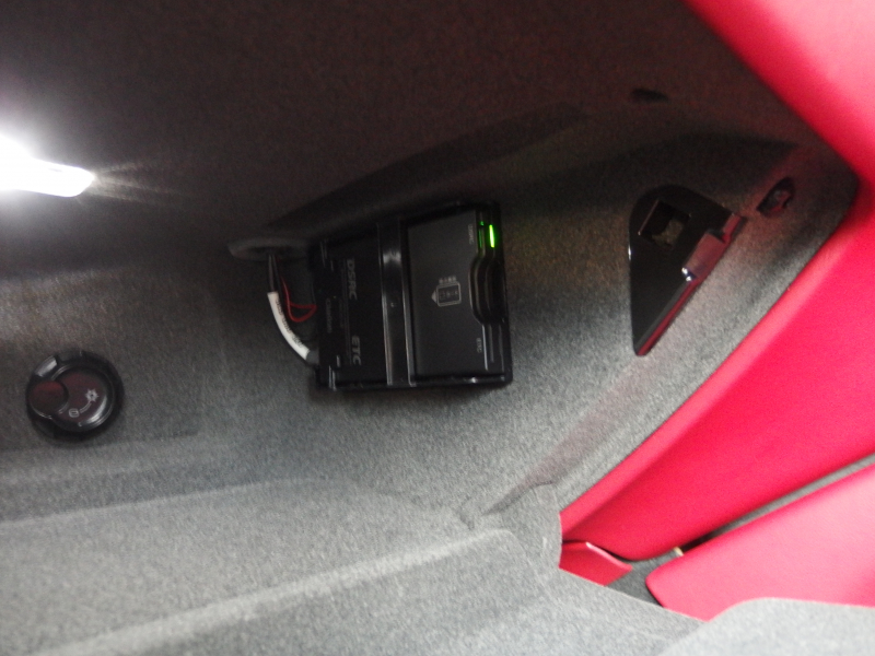 ポルシェ マカン S スポーツクロノパッケージ　正規ディーラー車　スマートキー　フロント左右シートヒーター   オールレザーインテリア 中古車