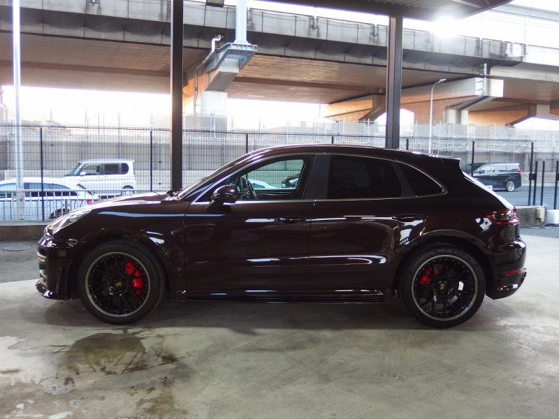 ポルシェ マカン S スポーツクロノパッケージ　正規ディーラー車　スマートキー　フロント左右シートヒーター   オールレザーインテリア 中古車