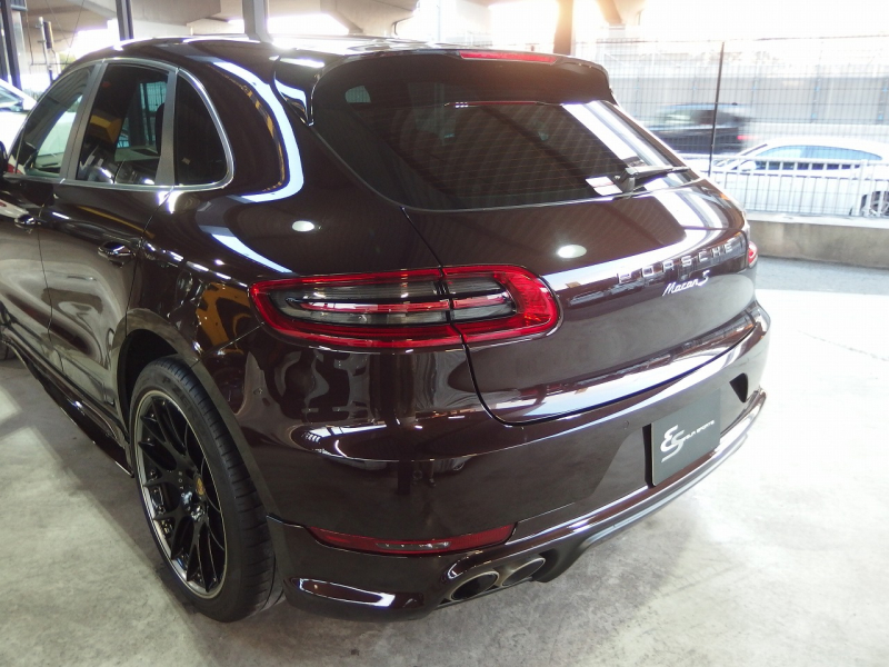 ポルシェ マカン S スポーツクロノパッケージ　正規ディーラー車　スマートキー　フロント左右シートヒーター   オールレザーインテリア 中古車