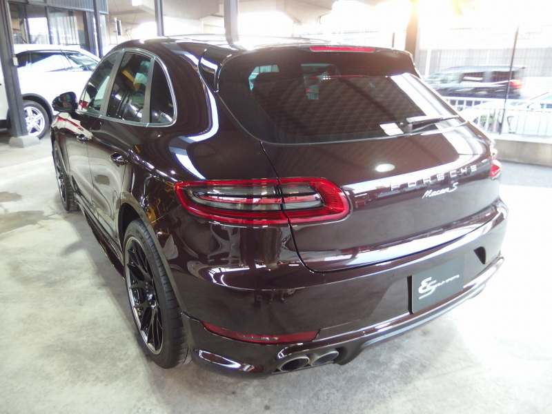 ポルシェ マカン S スポーツクロノパッケージ　正規ディーラー車　スマートキー　フロント左右シートヒーター   オールレザーインテリア 中古車