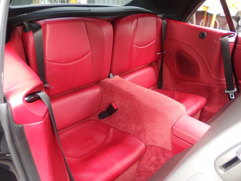 ポルシェ 911(Type997) カレラSカブリオレ　スポーツクロノPKG レッドレザー インテリア　ES可変バルブマフラー　社外ダックテール 中古車