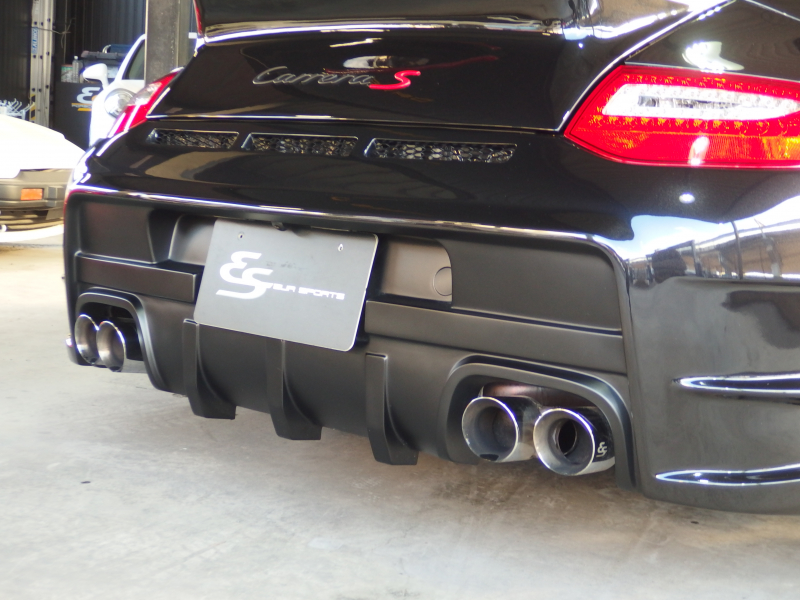 ポルシェ 911(Type997) カレラSカブリオレ　スポーツクロノPKG レッドレザー インテリア　ES可変バルブマフラー　社外ダックテール 中古車