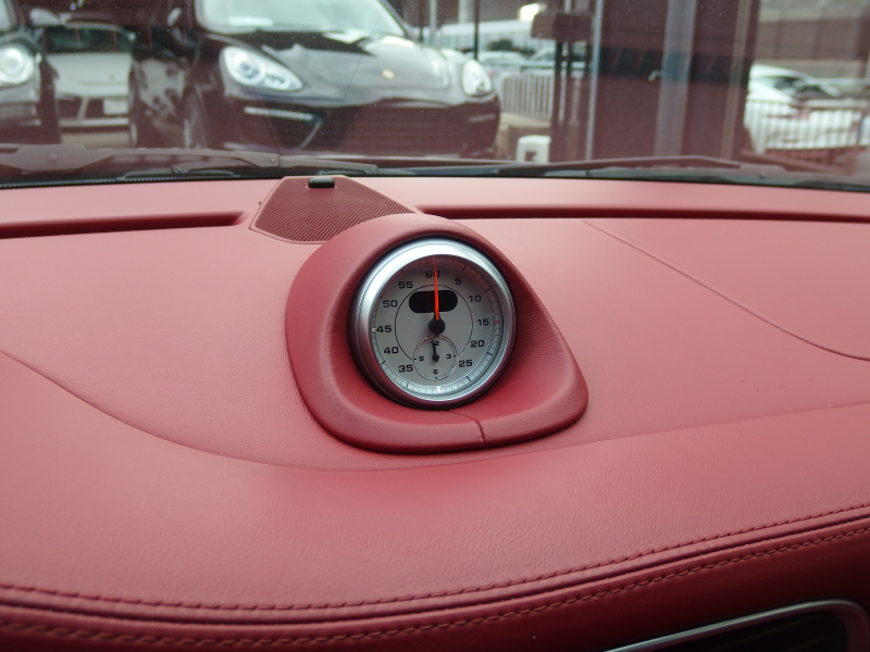 ポルシェ 911(Type997) カレラSカブリオレ　スポーツクロノPKG レッドレザー インテリア　ES可変バルブマフラー　社外ダックテール 中古車