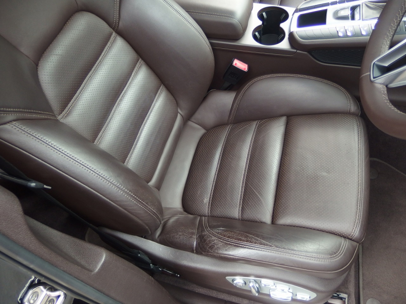 ポルシェ&nbsp;マカン&nbsp;ターボ 　正規D車　PDK　純正21inアルミ　オールレザーインテリア　アダプティブスポーツシート&nbsp;中古車