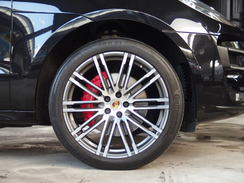 ポルシェ&nbsp;マカン&nbsp;ターボ 　正規D車　PDK　純正21inアルミ　オールレザーインテリア　アダプティブスポーツシート&nbsp;中古車