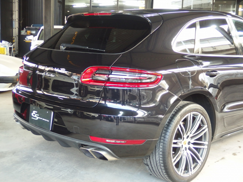 ポルシェ&nbsp;マカン&nbsp;ターボ 　正規D車　PDK　純正21inアルミ　オールレザーインテリア　アダプティブスポーツシート&nbsp;中古車