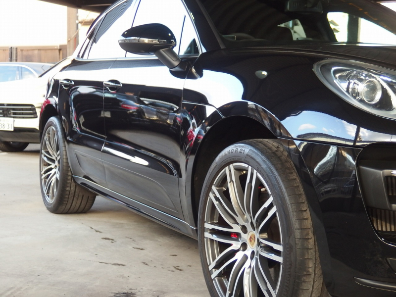 ポルシェ&nbsp;マカン&nbsp;ターボ 　正規D車　PDK　純正21inアルミ　オールレザーインテリア　アダプティブスポーツシート&nbsp;中古車