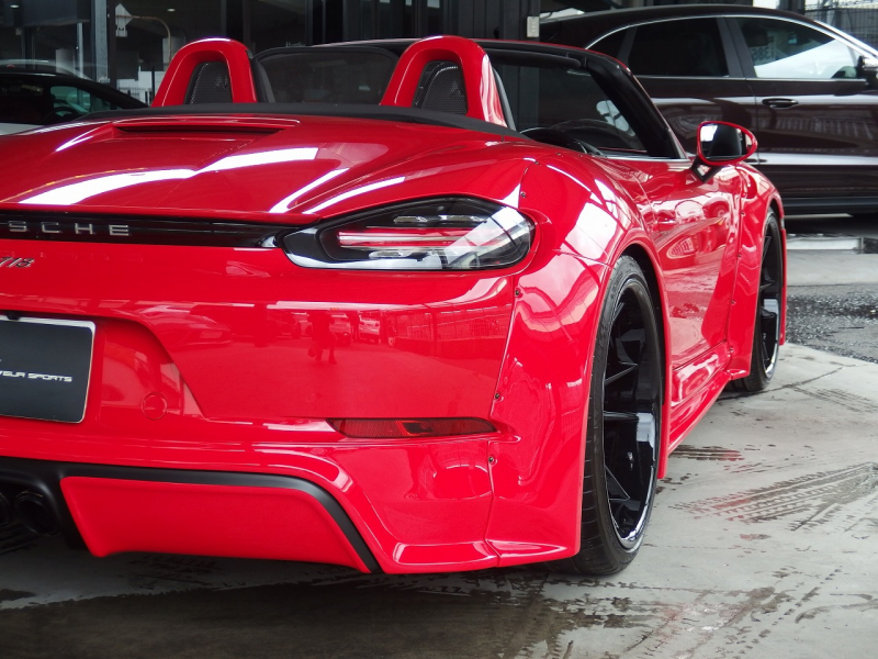 ポルシェ&nbsp;718 ボクスター&nbsp;EUR-GTワイドボディキット　専用21インチアルミホイール　社外ローダウンサス　スポクロPKG&nbsp;中古車