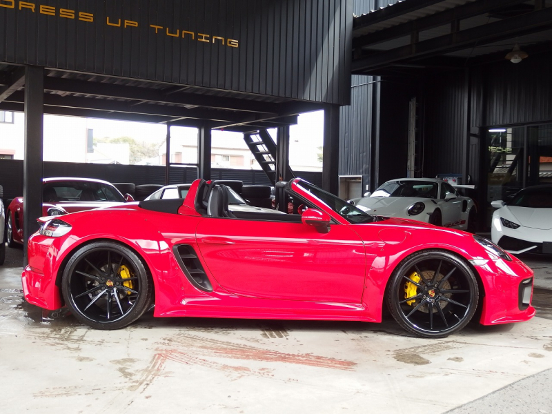 ポルシェ&nbsp;718 ボクスター&nbsp;EUR-GTワイドボディキット　専用21インチアルミホイール　社外ローダウンサス　スポクロPKG&nbsp;中古車