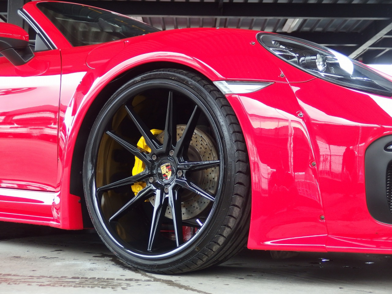 ポルシェ&nbsp;718 ボクスター&nbsp;EUR-GTワイドボディキット　専用21インチアルミホイール　社外ローダウンサス　スポクロPKG&nbsp;中古車