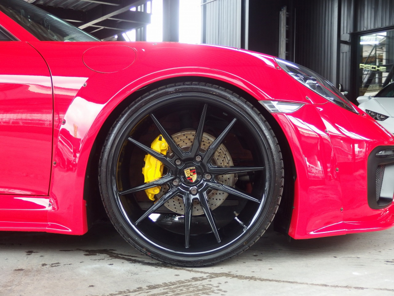 ポルシェ&nbsp;718 ボクスター&nbsp;EUR-GTワイドボディキット　専用21インチアルミホイール　社外ローダウンサス　スポクロPKG&nbsp;中古車