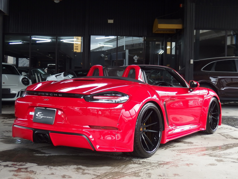 ポルシェ&nbsp;718 ボクスター&nbsp;EUR-GTワイドボディキット　専用21インチアルミホイール　社外ローダウンサス　スポクロPKG&nbsp;中古車