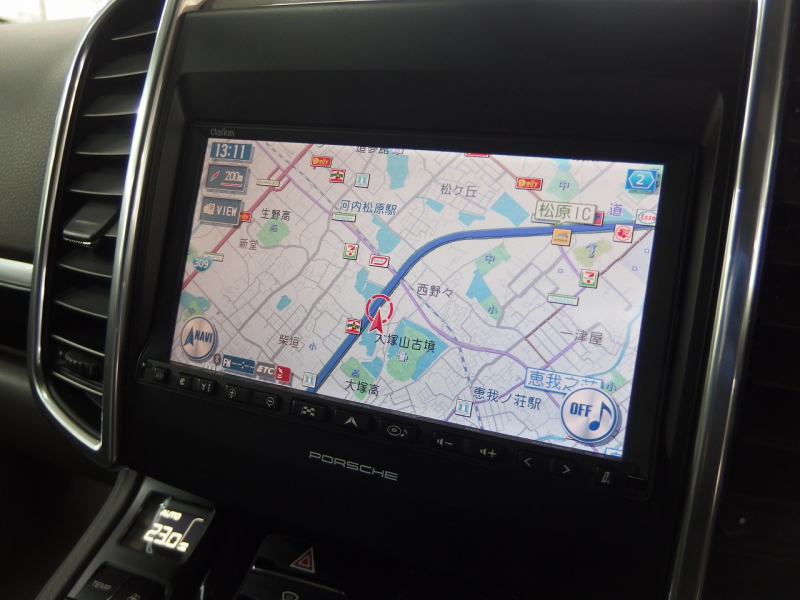 ポルシェ カイエン 正規ディーラー車　右ハンドル EUR-GTエアロ　ESローダウンサス　社外22インチアルミ 中古車