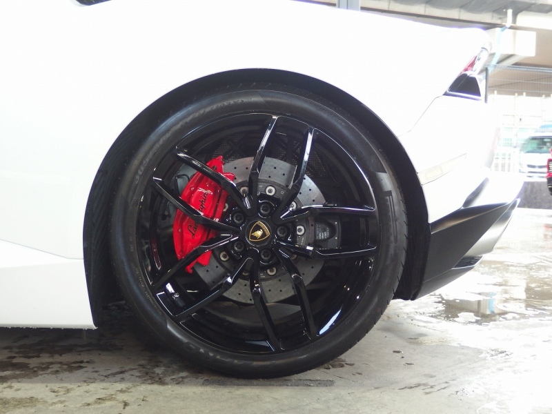 ランボルギーニ&nbsp;ウラカン&nbsp;LP610-4　スパイダー　正規ディーラー車　左ハンドル　純正20インチアルミ　フロントリフター　シートヒーター&nbsp;中古車