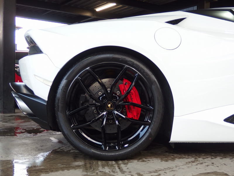 ランボルギーニ&nbsp;ウラカン&nbsp;LP610-4　スパイダー　正規ディーラー車　左ハンドル　純正20インチアルミ　フロントリフター　シートヒーター&nbsp;中古車