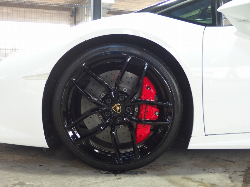 ランボルギーニ&nbsp;ウラカン&nbsp;LP610-4　スパイダー　正規ディーラー車　左ハンドル　純正20インチアルミ　フロントリフター　シートヒーター&nbsp;中古車