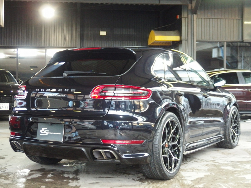 ポルシェ&nbsp;マカン&nbsp;ターボ　EUR-GTエアロ　ES22インチアルミホイール　ESダウンサス　スポーツクロノPKG&nbsp;中古車