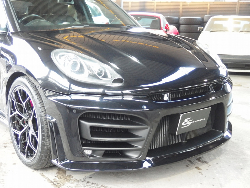 ポルシェ&nbsp;マカン&nbsp;ターボ　EUR-GTエアロ　ES22インチアルミホイール　ESダウンサス　スポーツクロノPKG&nbsp;中古車