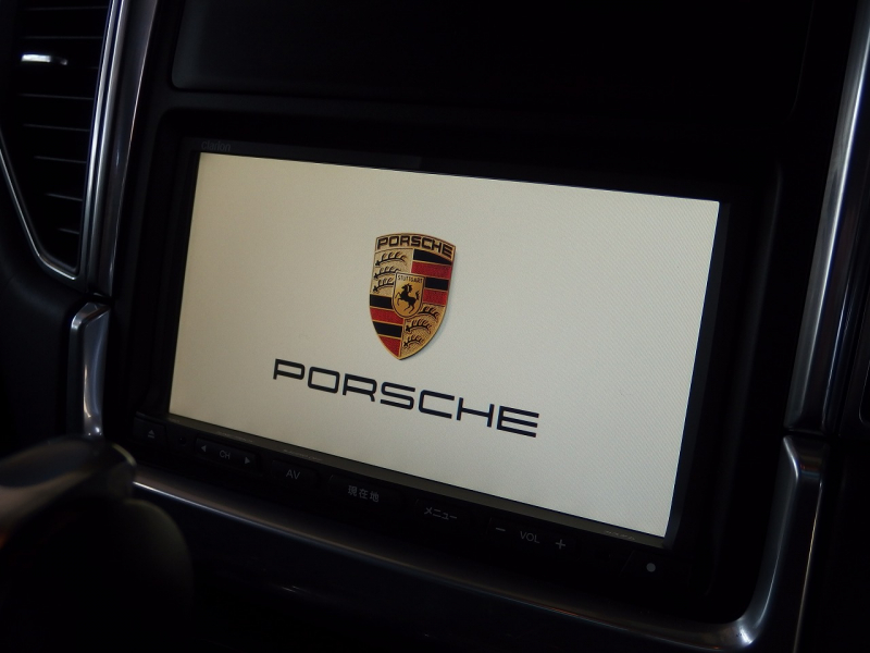 ポルシェ&nbsp;マカン&nbsp;ターボ　EUR-GTエアロ　ES22インチアルミホイール　ESダウンサス　スポーツクロノPKG&nbsp;中古車