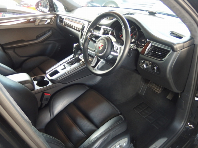 ポルシェ&nbsp;マカン&nbsp;ターボ　EUR-GTエアロ　ES22インチアルミホイール　ESダウンサス　スポーツクロノPKG&nbsp;中古車