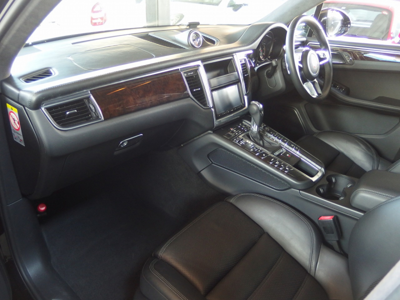 ポルシェ&nbsp;マカン&nbsp;ターボ　EUR-GTエアロ　ES22インチアルミホイール　ESダウンサス　スポーツクロノPKG&nbsp;中古車