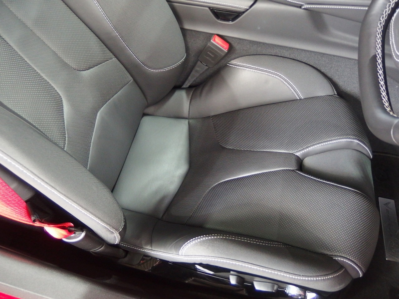 シボレー&nbsp;コルベット&nbsp;コンバーチブル　正規ディーラー車　走行5千km　フロントリフター　純正アルミホイール&nbsp;中古車