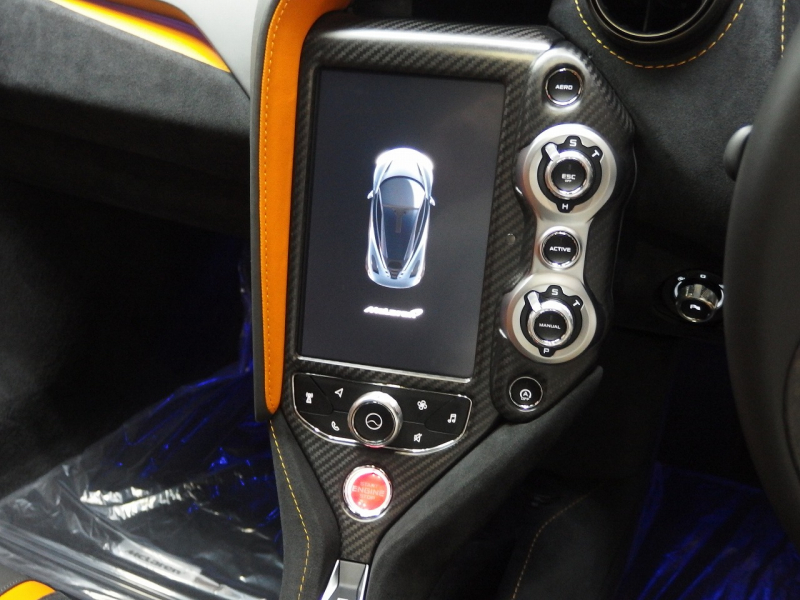 マクラーレン 720S 正規ディーラー車 右ハンドル スポーツエキゾースト フロントリフトシステム 純正鍛造アルミホイール 中古車