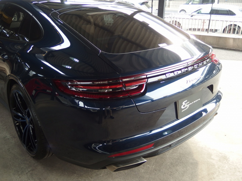 ポルシェ&nbsp;パナメーラ&nbsp;正規ディーラー車　社外22インチアルミ　エアサス　LEDヘッドライト　ポルシェエントリドライブ&nbsp;中古車