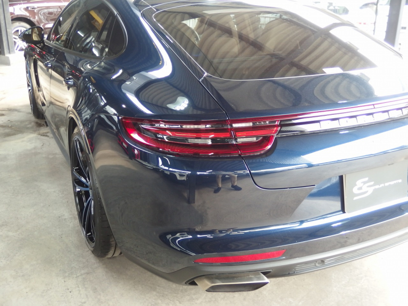 ポルシェ&nbsp;パナメーラ&nbsp;正規ディーラー車　社外22インチアルミ　エアサス　LEDヘッドライト　ポルシェエントリドライブ&nbsp;中古車