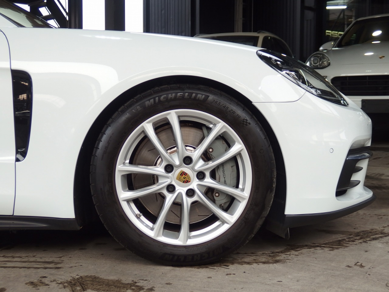 ポルシェ&nbsp;パナメーラ スポーツツーリスモ&nbsp;4S 正規ディーラー車 純正19インチアルミ エアサス LEDヘッドライト パノラマルーフ&nbsp;中古車