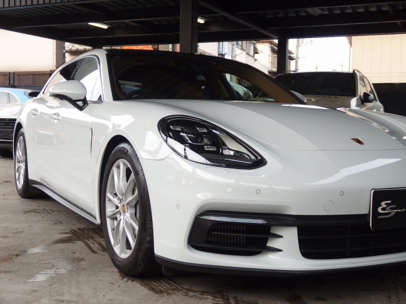 ポルシェ&nbsp;パナメーラ スポーツツーリスモ&nbsp;4S 正規ディーラー車 純正19インチアルミ エアサス LEDヘッドライト パノラマルーフ&nbsp;中古車