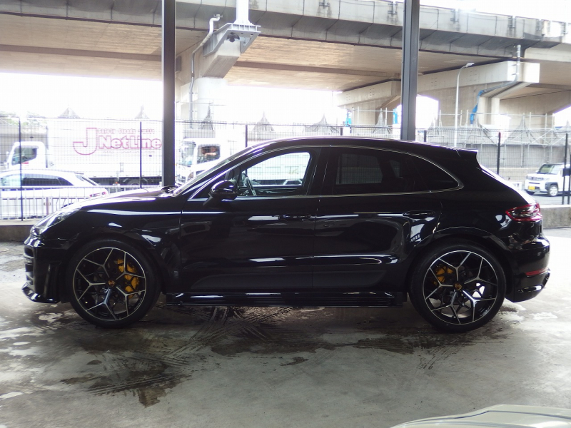 ポルシェ&nbsp;マカン&nbsp;S　EUR-GTエアロ　ESダウンサス　ES22インチアルミ&nbsp;中古車