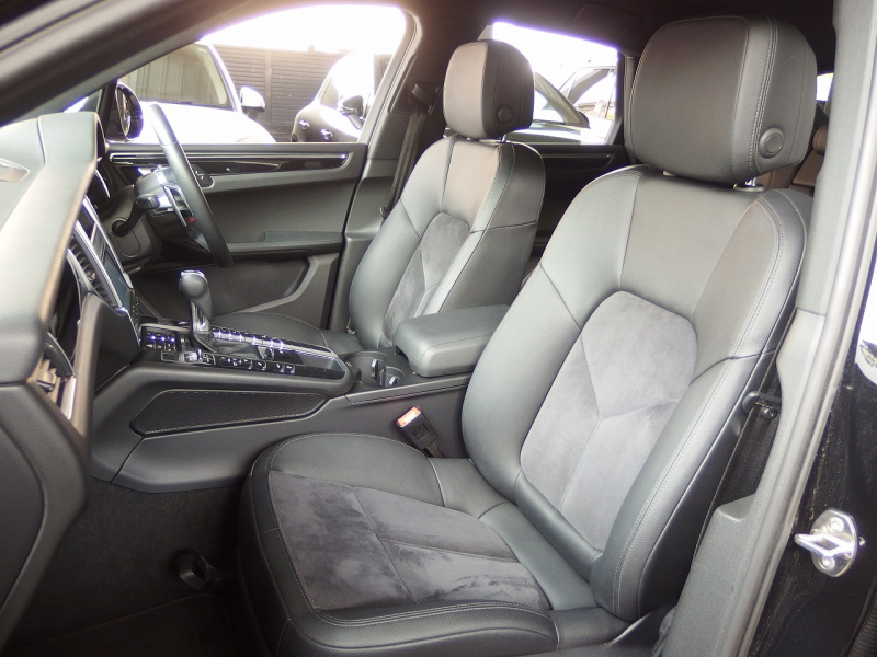 ポルシェ&nbsp;マカン&nbsp;S　EUR-GTエアロ　ESダウンサス　ES22インチアルミ&nbsp;中古車