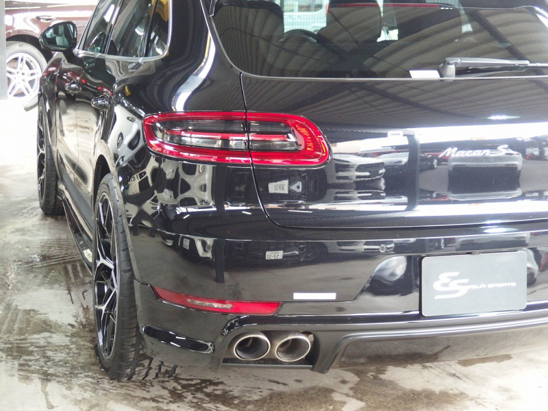 ポルシェ&nbsp;マカン&nbsp;S　EUR-GTエアロ　ESダウンサス　ES22インチアルミ&nbsp;中古車