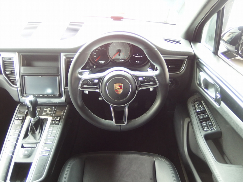 ポルシェ&nbsp;マカン&nbsp;S　EUR-GTエアロ　ESダウンサス　ES22インチアルミ&nbsp;中古車