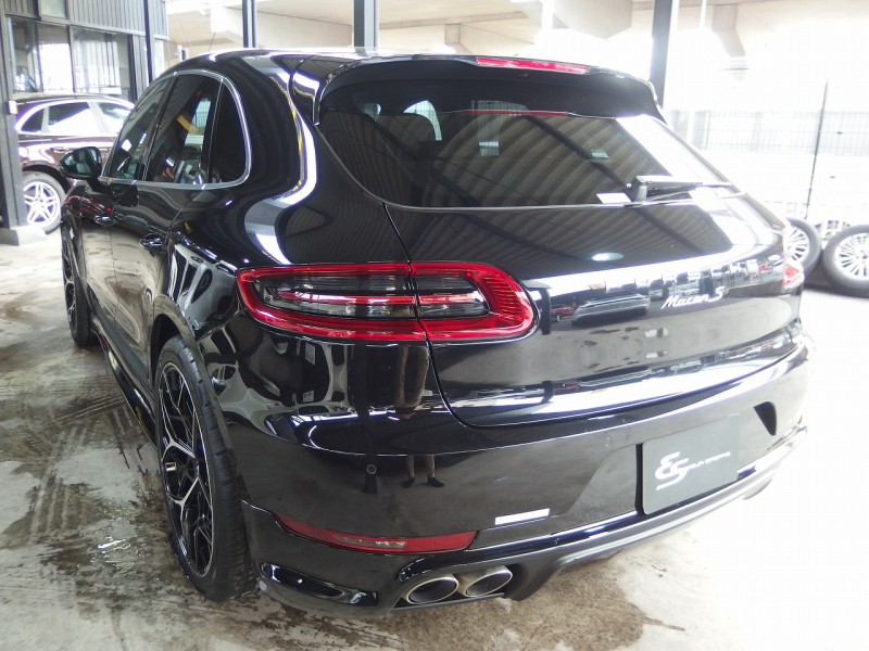 ポルシェ&nbsp;マカン&nbsp;S　EUR-GTエアロ　ESダウンサス　ES22インチアルミ&nbsp;中古車