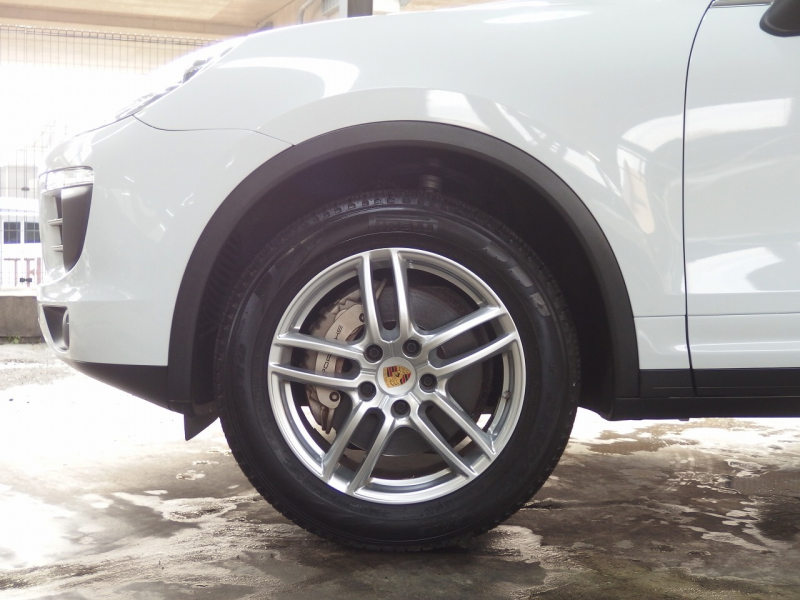 ポルシェ&nbsp;カイエン&nbsp;S　スポーツクロノPKG　ポルシェエントリドライブ　シートヒーター　BOSE&nbsp;中古車