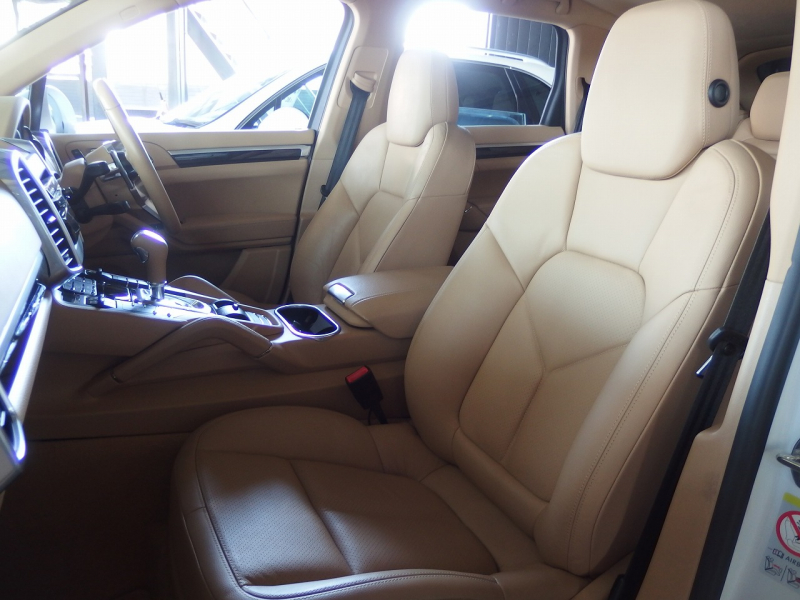 ポルシェ&nbsp;カイエン&nbsp;S　スポーツクロノPKG　ポルシェエントリドライブ　シートヒーター　BOSE&nbsp;中古車