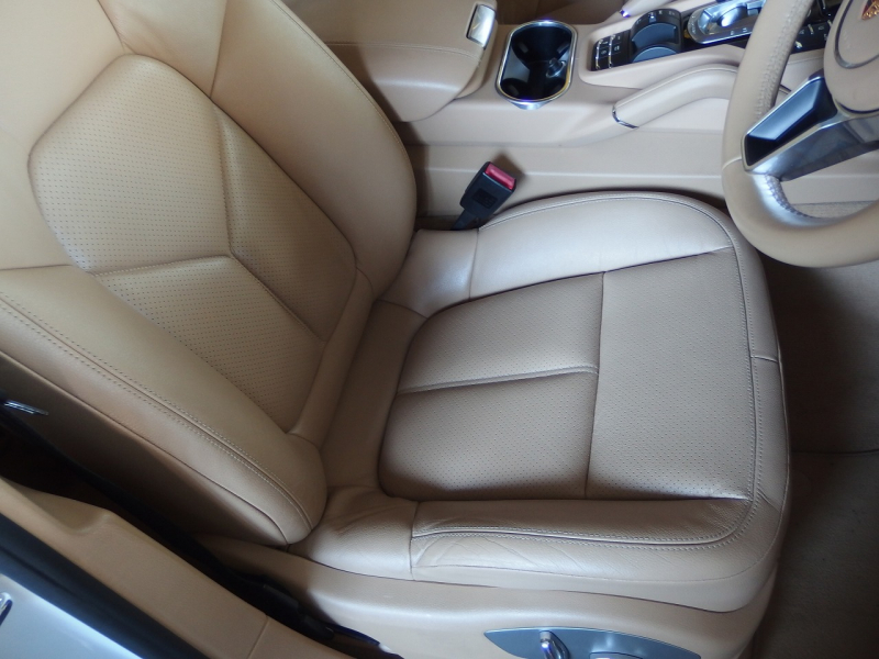 ポルシェ&nbsp;カイエン&nbsp;S　スポーツクロノPKG　ポルシェエントリドライブ　シートヒーター　BOSE&nbsp;中古車