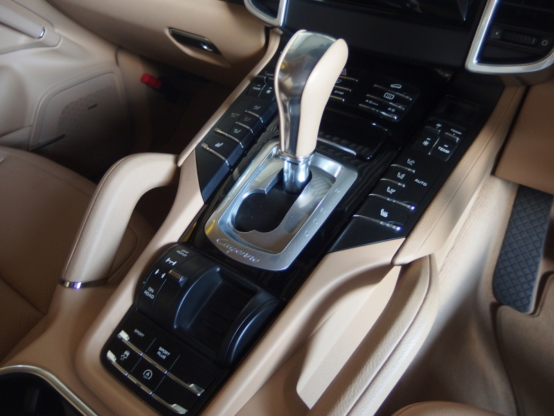 ポルシェ&nbsp;カイエン&nbsp;S　スポーツクロノPKG　ポルシェエントリドライブ　シートヒーター　BOSE&nbsp;中古車