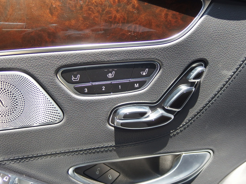 メルセデスベンツ&nbsp;Sクラス&nbsp;S550クーペ　正規D車　右ハンドル　マイバッハ純正20インチアルミホイール　ロワリングキット&nbsp;中古車