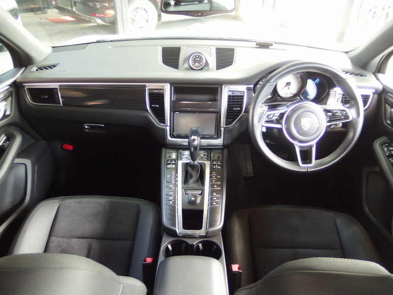 ポルシェ&nbsp;マカン&nbsp;S　正規ディーラー車　EUR-GTエアロ　ESダウンサス　ES22インチアルミホイール　スポクロPKG&nbsp;中古車